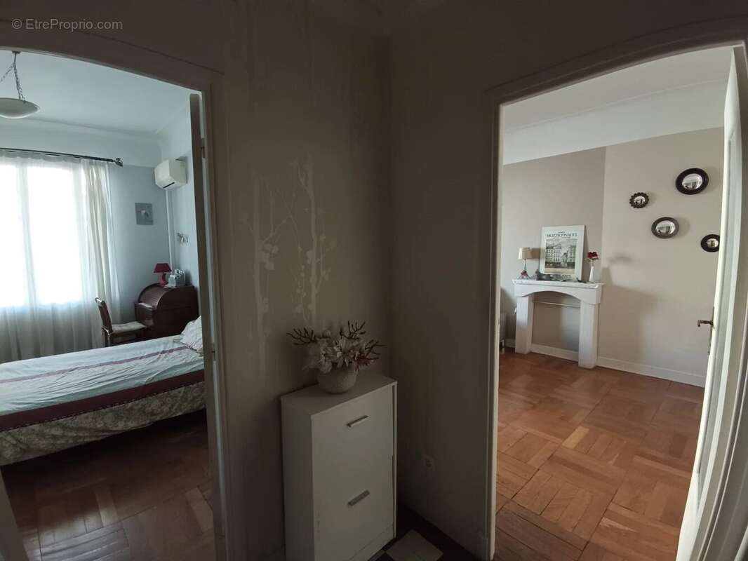 F2 de 56.45m² aux Musiciens - photo 4