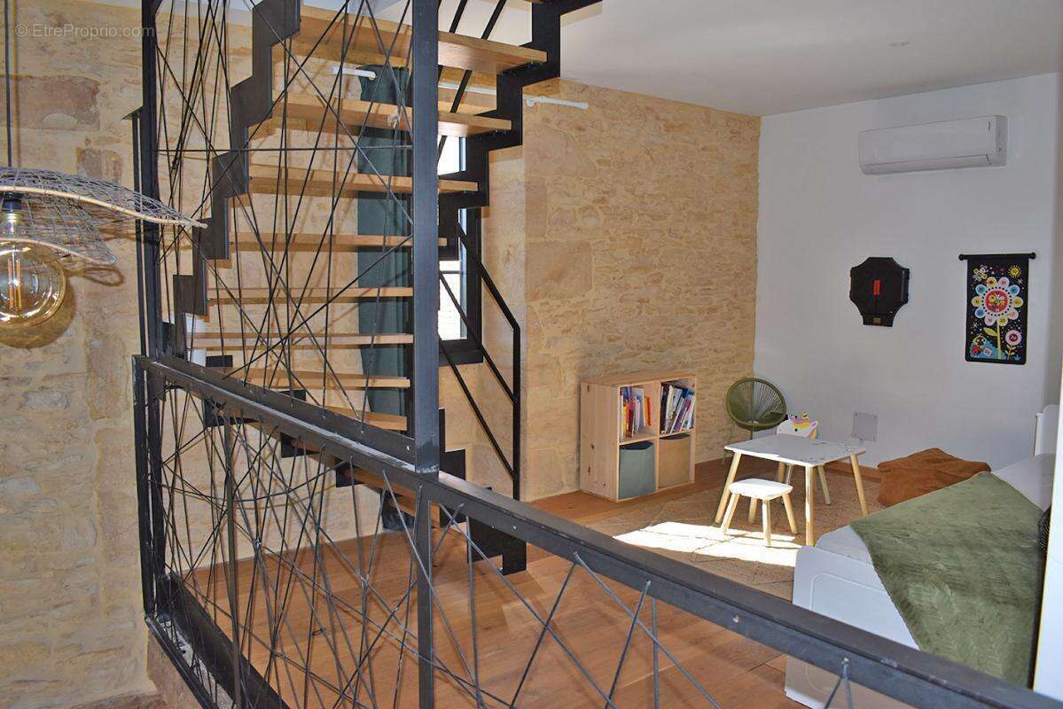 Maison à SAINT-GENIES