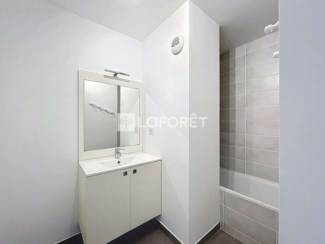 Appartement à SAINT-JEAN-DE-VEDAS