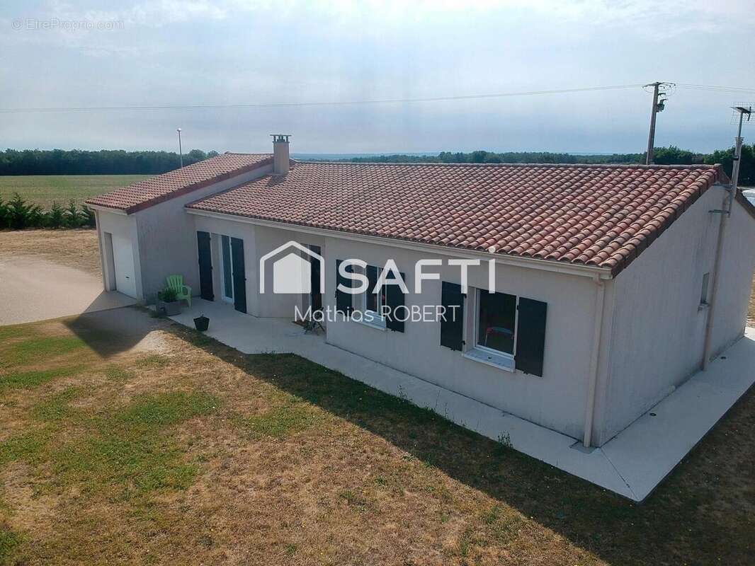 Photo 2 - Maison à AUSSAC-VADALLE