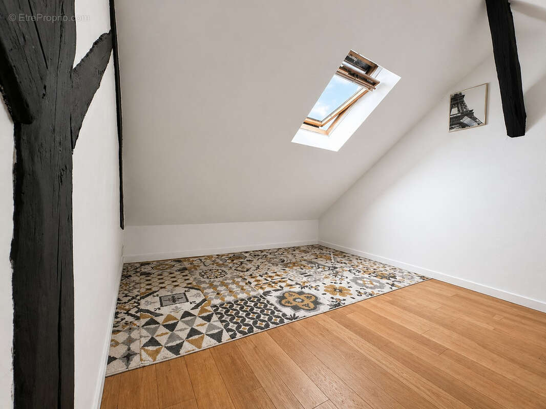 Appartement à LA CHAPELLE-EN-SERVAL