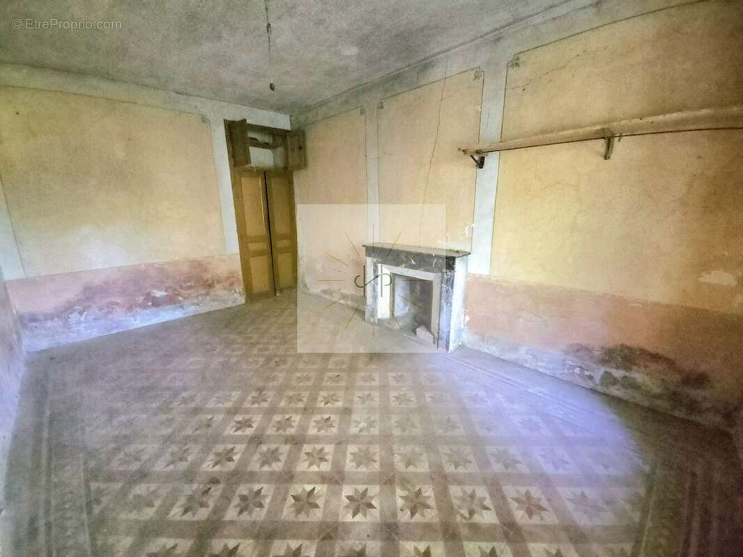 Maison à BONLIEU-SUR-ROUBION