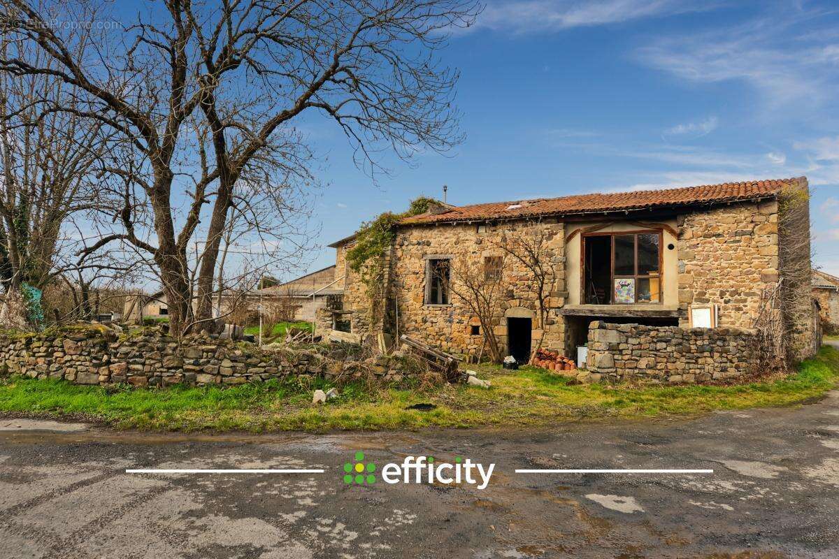 Parking à ISSERTEAUX