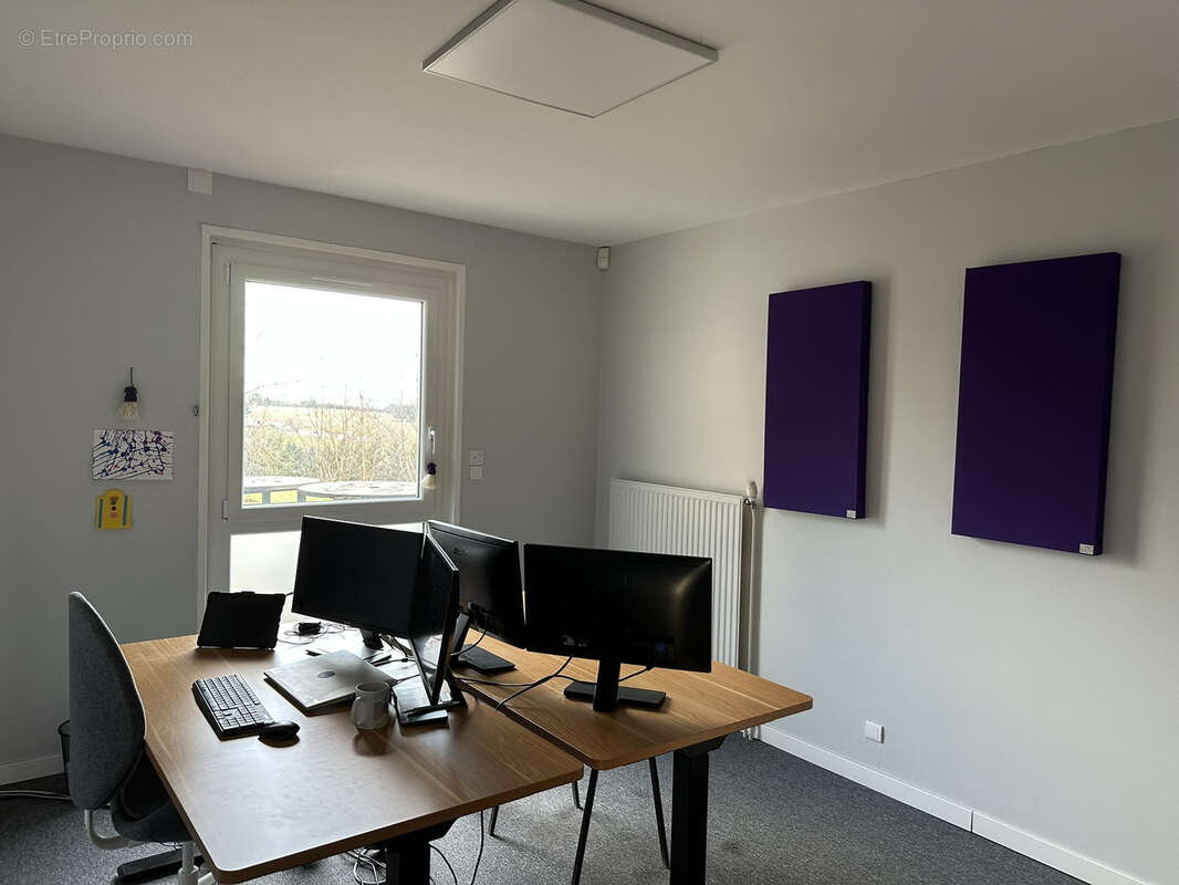 Commerce à SAINT-JUST-MALMONT