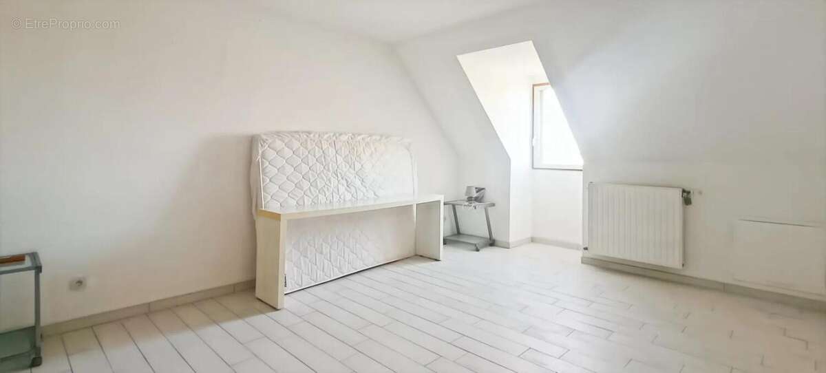Maison 5 pièces de 133 m2 en vente, située Brezolles - photo 10