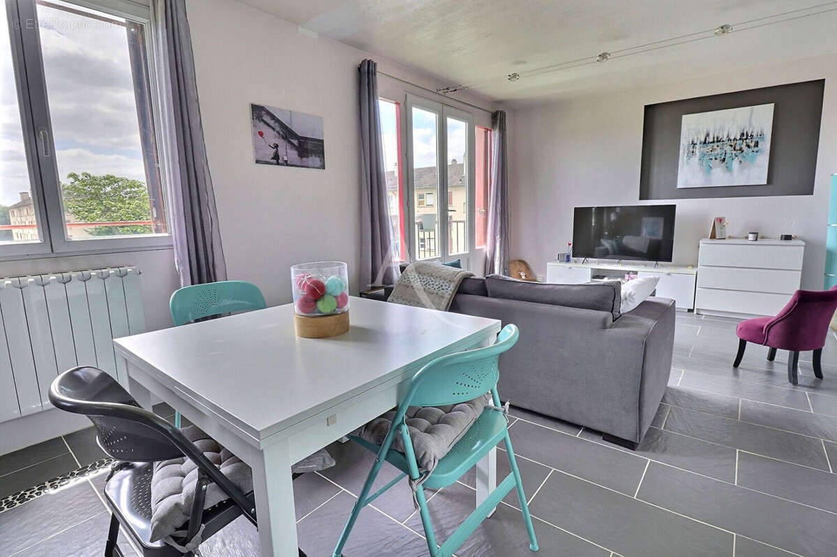 Appartement à LE MESNIL-LE-ROI