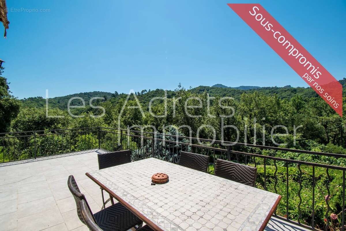 Maison à LES ADRETS-DE-L&#039;ESTEREL