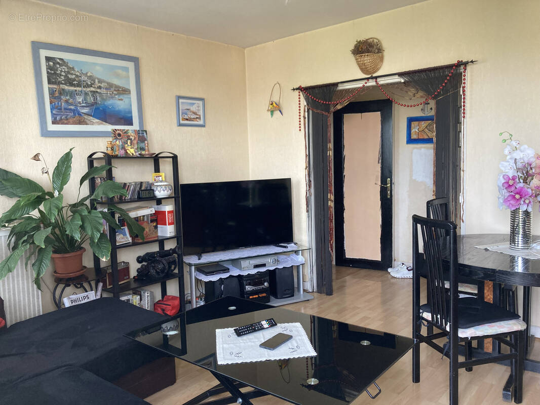 Appartement à PIERREFITTE-SUR-SEINE