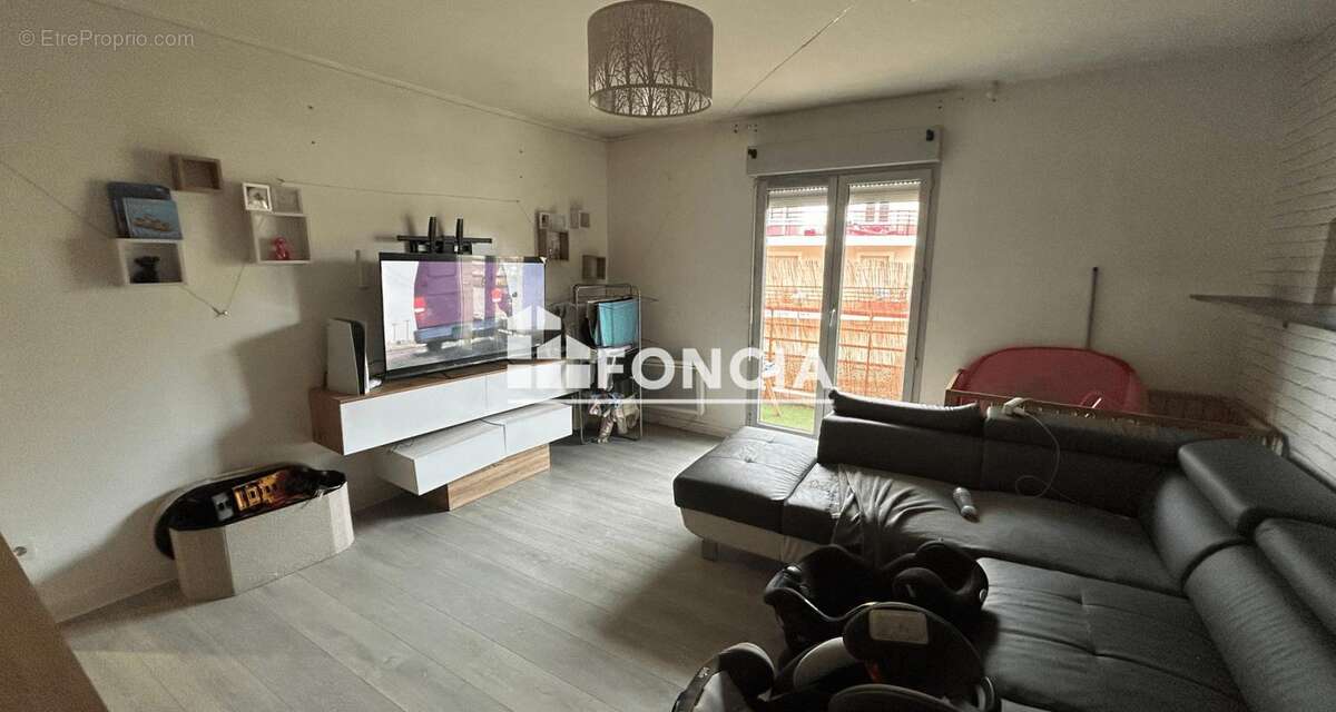 Appartement à LE THILLAY