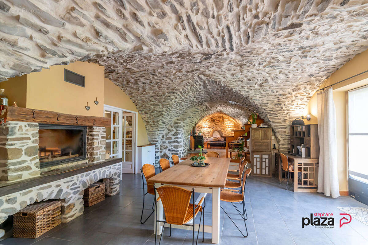 Maison à SAINT-ANDRE-D&#039;EMBRUN