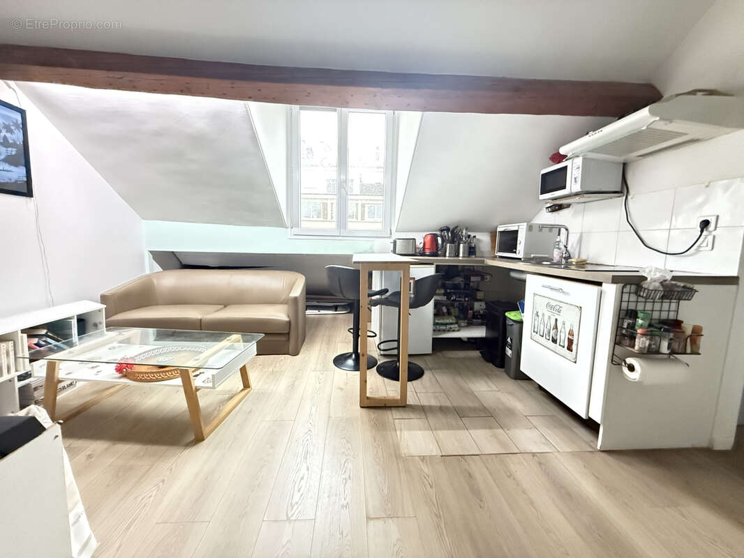 Appartement à PARIS-14E