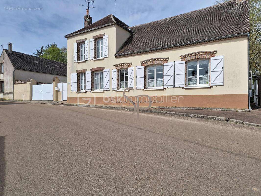 Maison à PAILLY