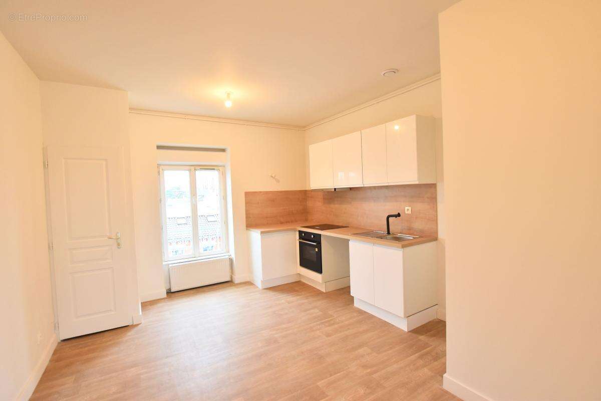 Appartement à TASSIN-LA-DEMI-LUNE
