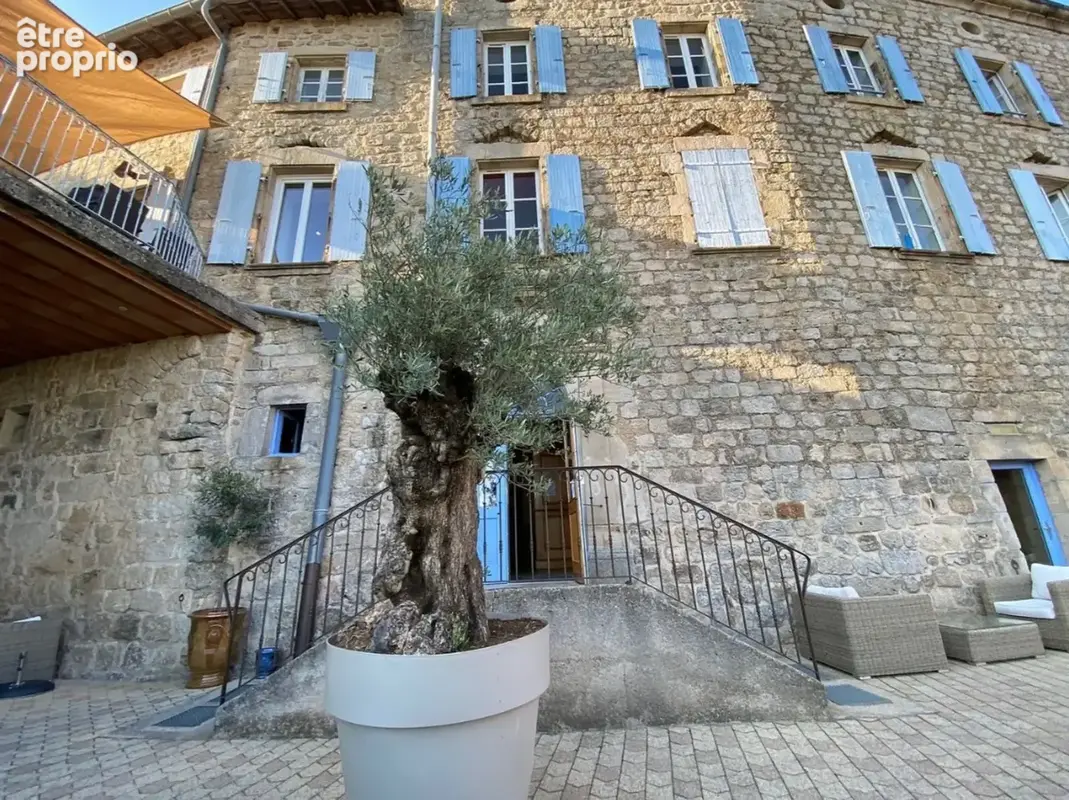 Dpt Ardèche (07), à vendre proche de VALLON PONT D'ARC Murs d'un Hôtel Restaurant - photo 7