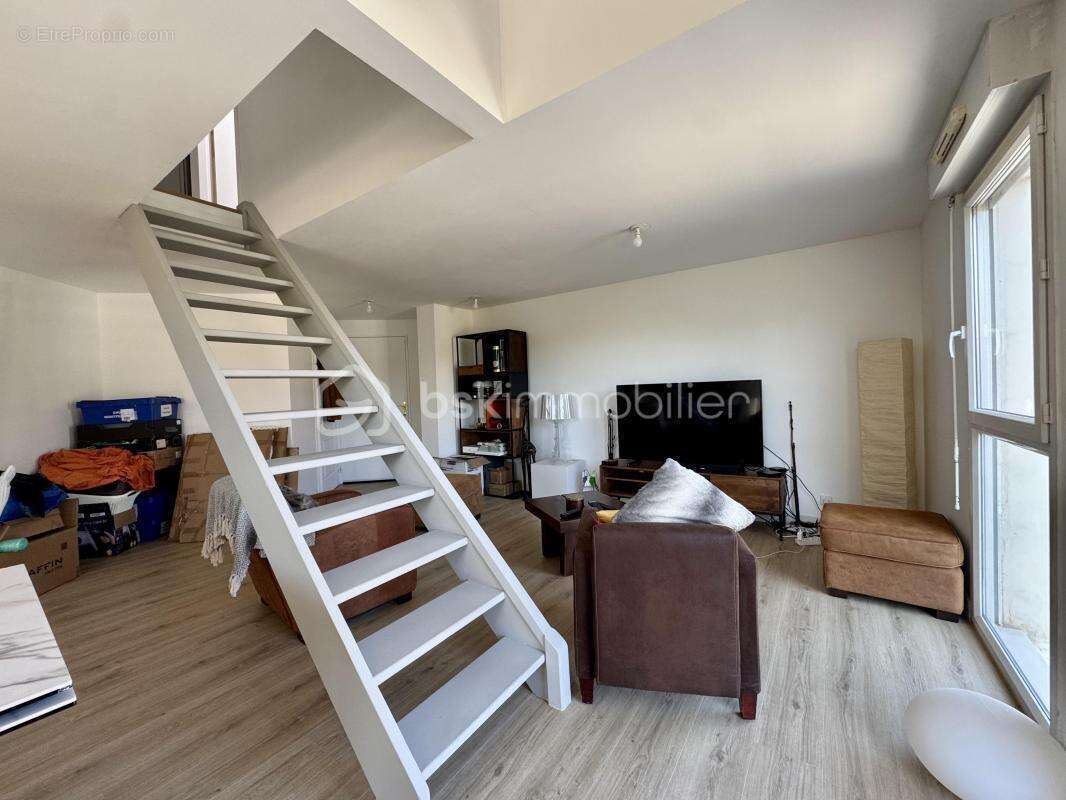 Appartement à LATTES