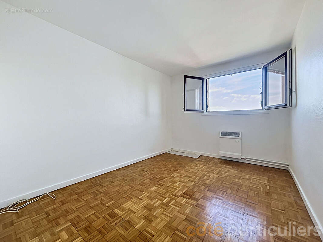 Appartement à SAINT-MAUR-DES-FOSSES