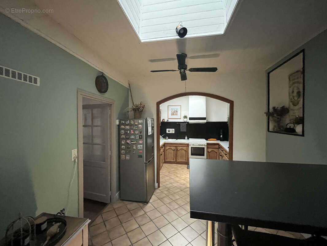 LA REOLE - Maison de ville avec logement indépendant, 2 garages - photo 5