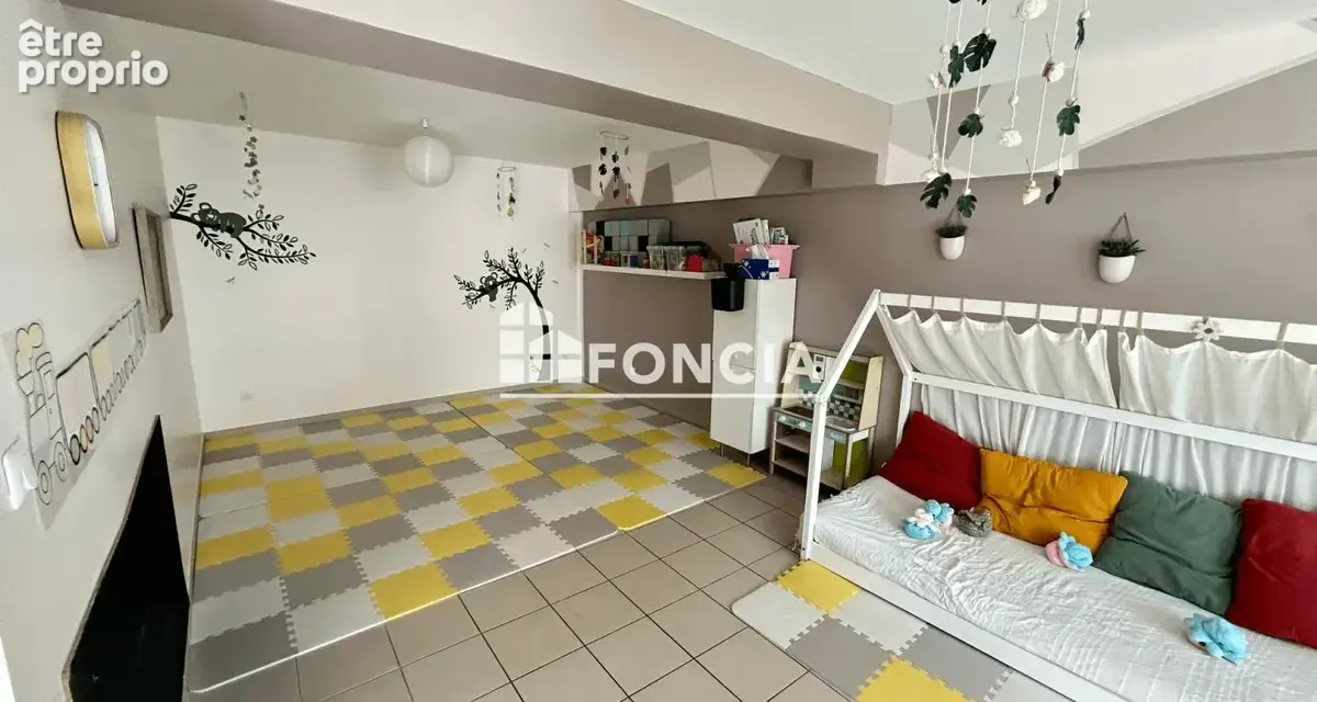 TOULOUSE — Faubourg Bonnefoy : grand T5 de 101 m² avec parking - photo 2
