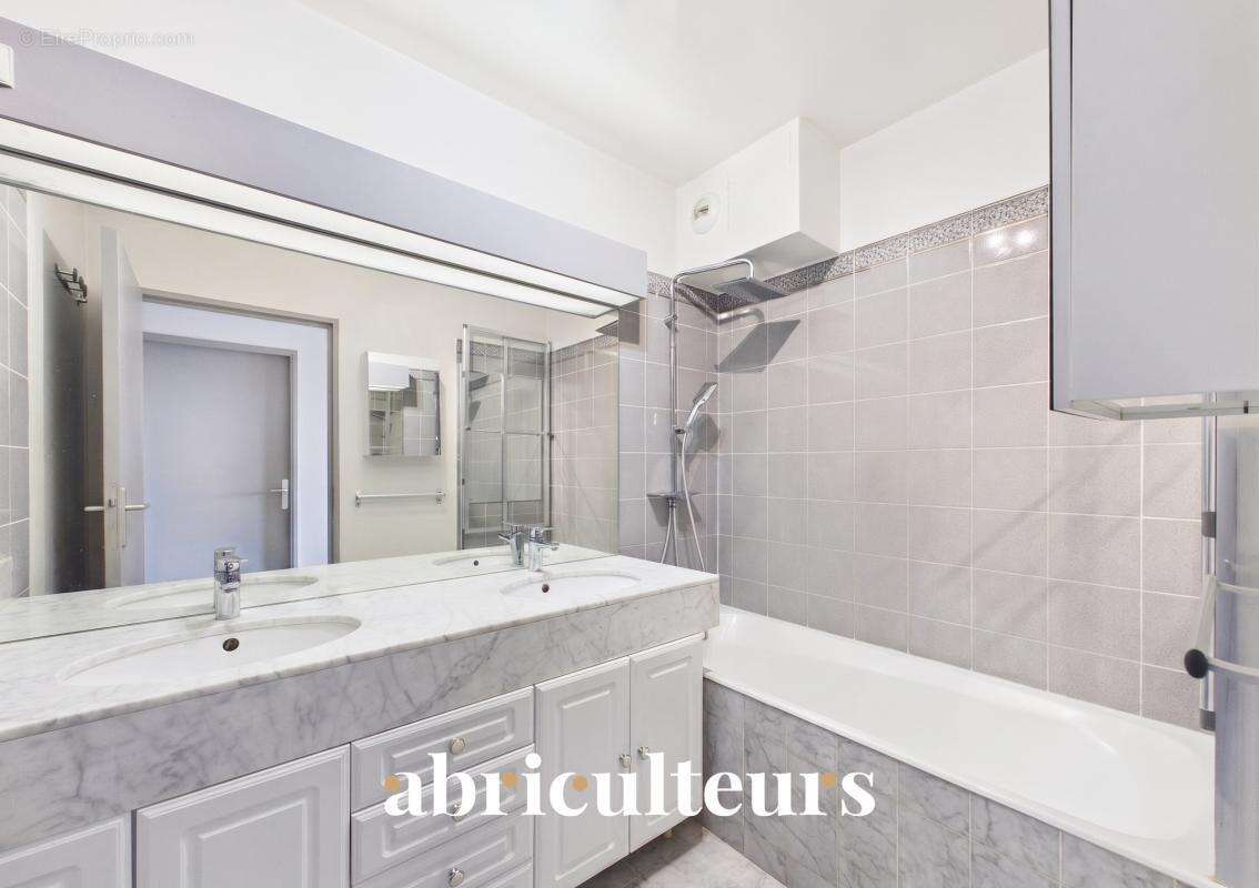 Appartement familial - Dernier étage -- 6 pièces en vente à Charenton-le-Pont (94220) - photo 15