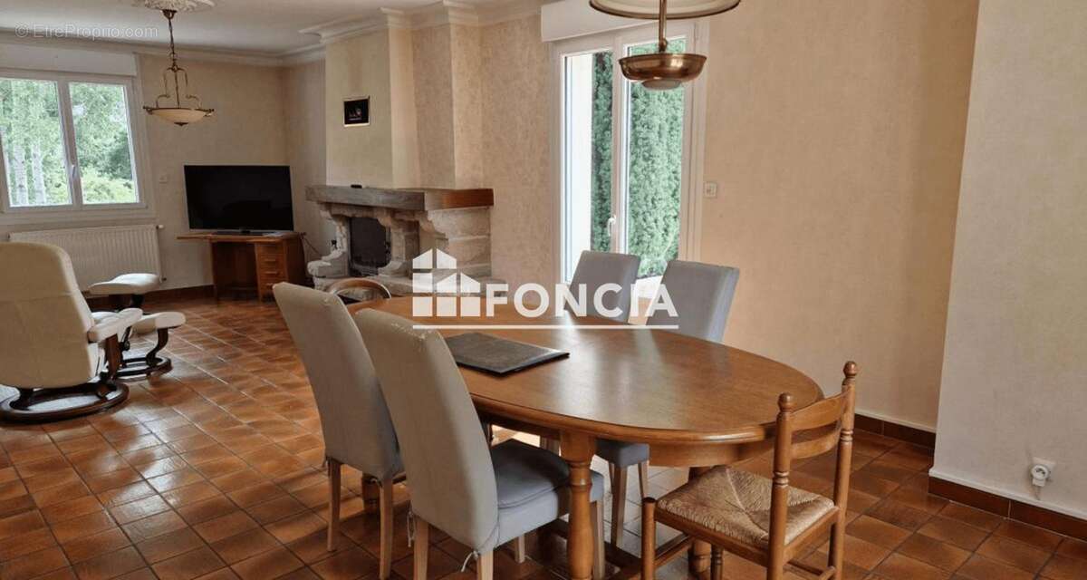 Maison à PLOUER-SUR-RANCE