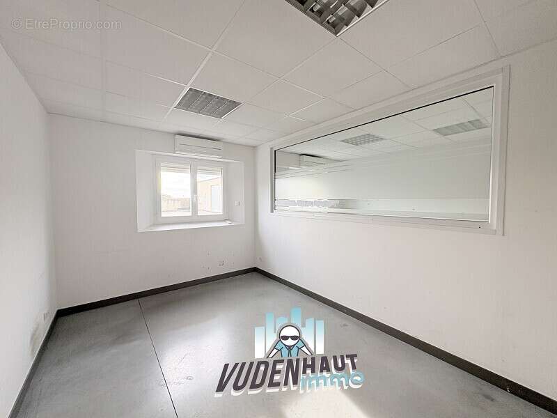 Commerce 940 m² à Plaisance-Du-Touch  - photo 51