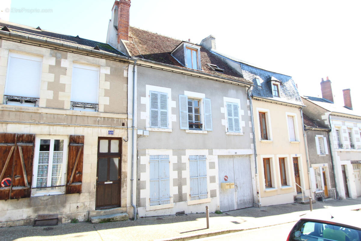 Appartement à LA CHARITE-SUR-LOIRE