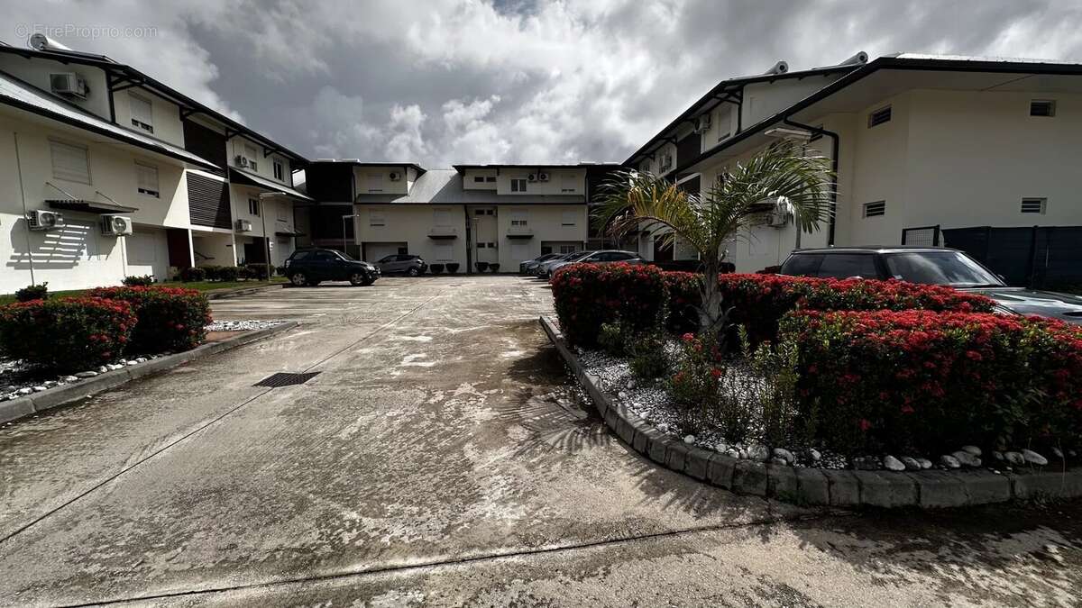 Appartement à REMIRE-MONTJOLY