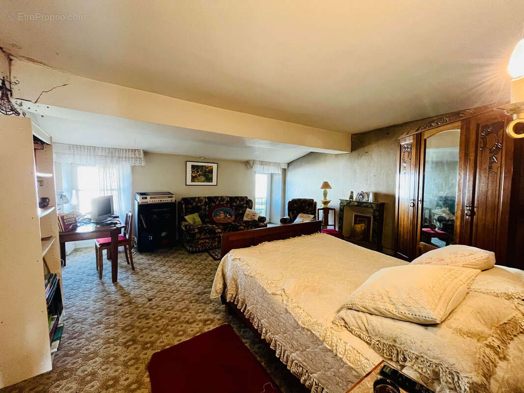 Maison à SAINT-HILAIRE-DE-LOULAY