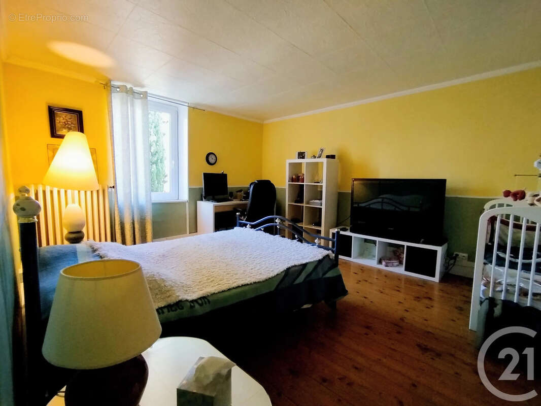 Maison à LES COTES-D'AREY