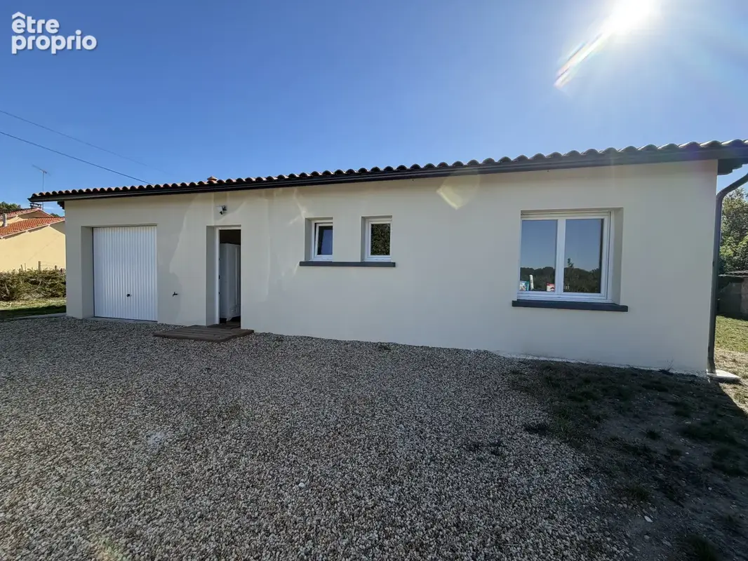 Maison à SAINT-BARTHELEMY-DE-BELLEGARDE