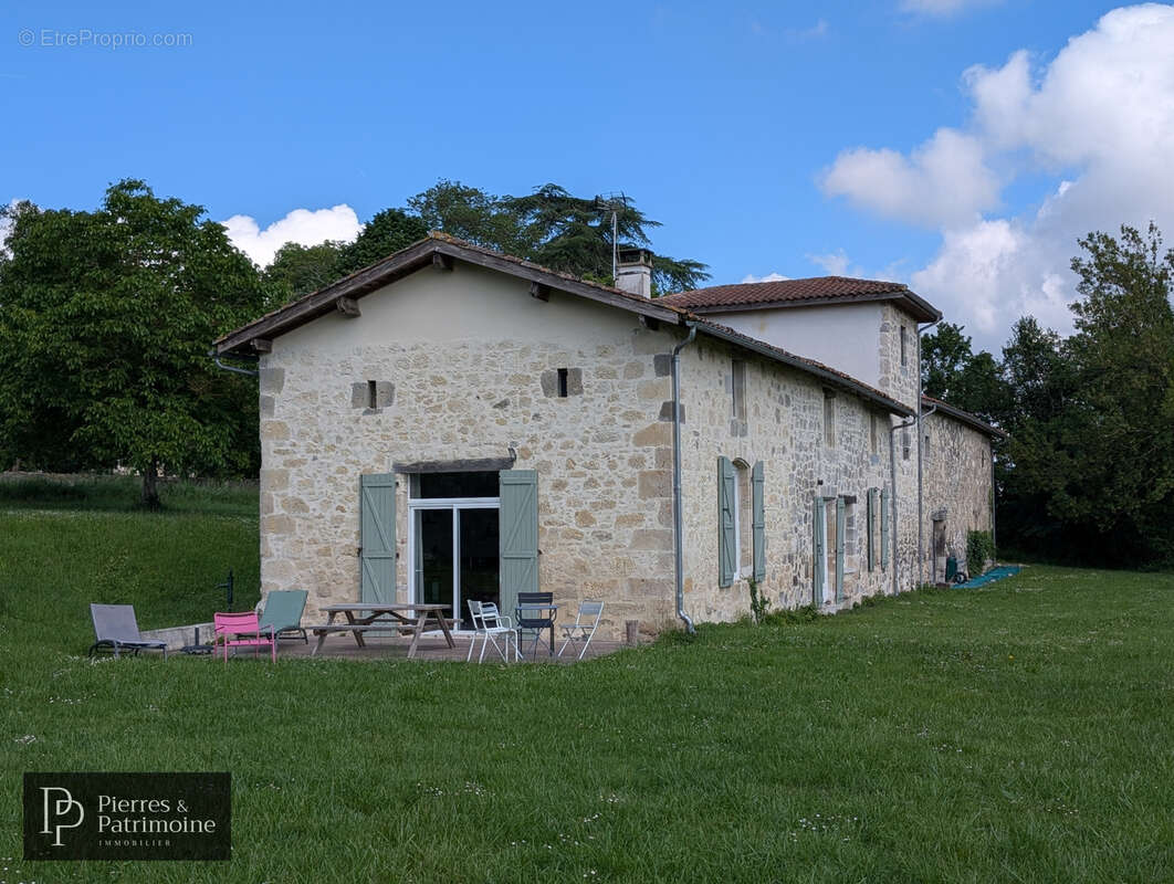 Maison à LASSERRE