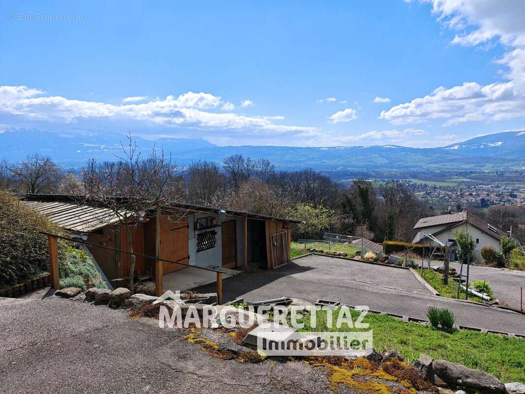 Appartement à CRANVES-SALES