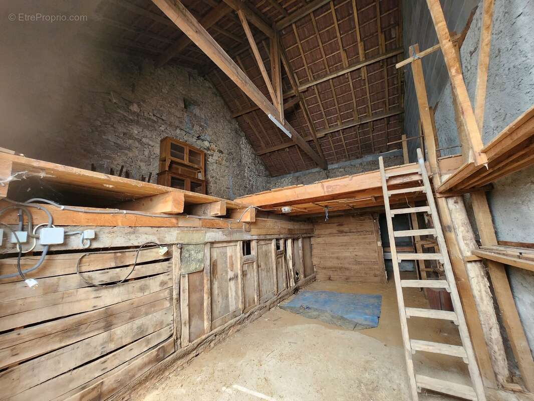 Maison à BUSSIERE-GALANT