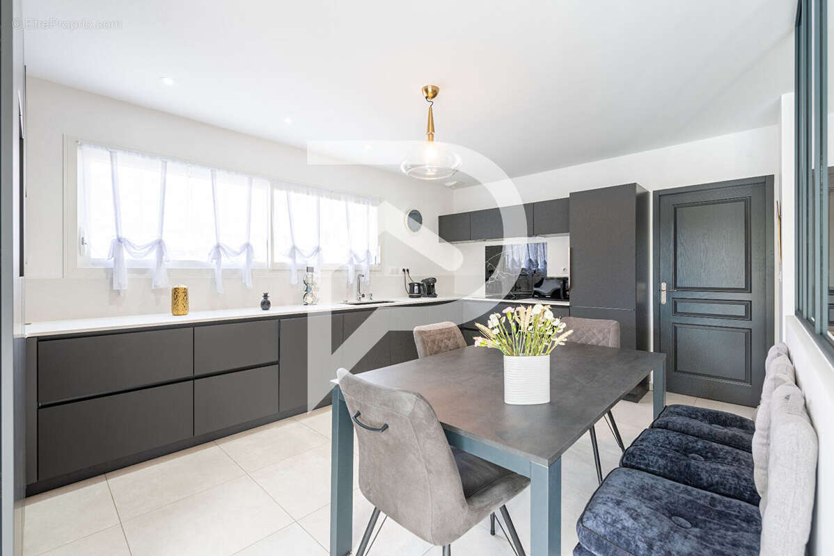 Maison à SAINT-PIERRE-DU-MONT