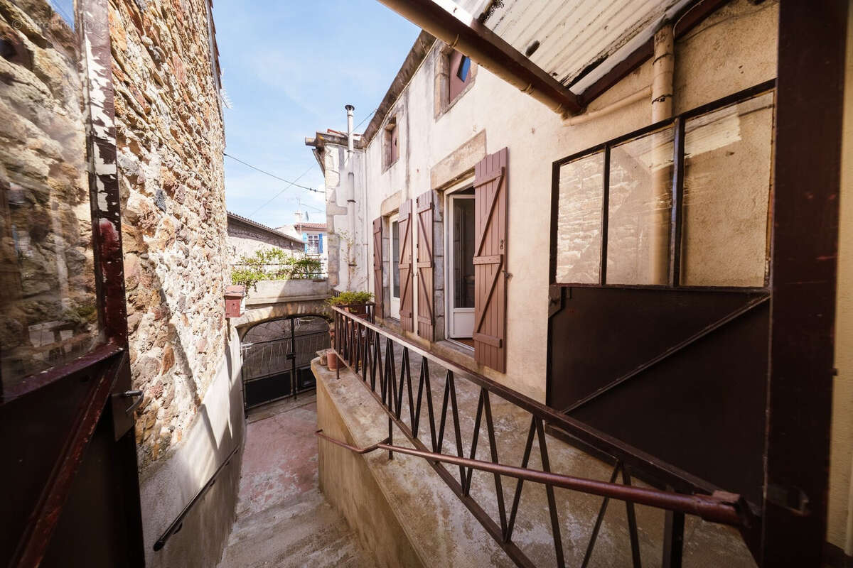 Maison à COUDES