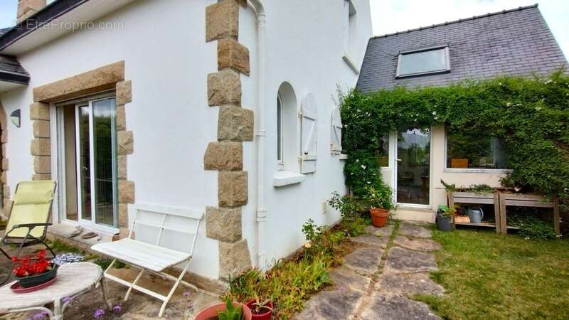 Maison à COMBRIT