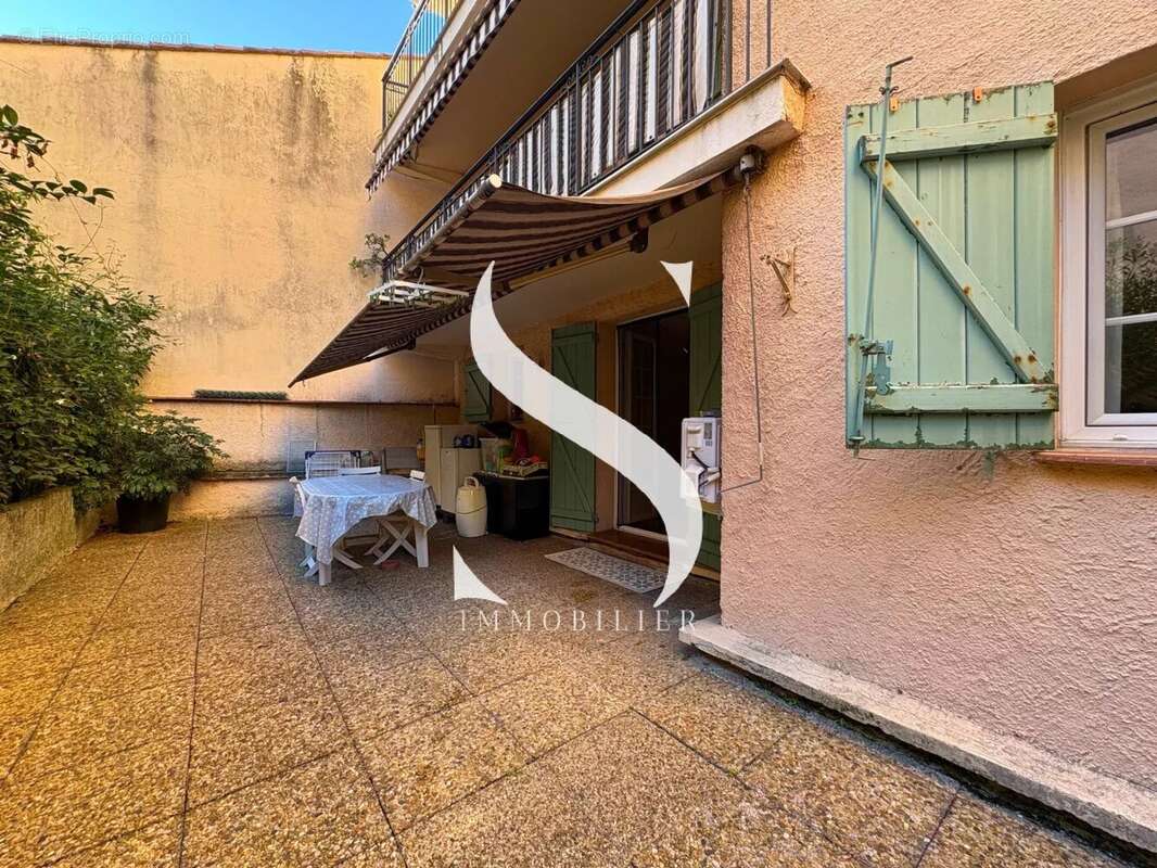 Appartement à VALLAURIS