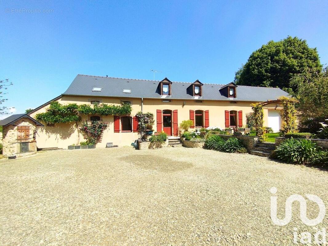 Photo 1 - Maison à COSSE-LE-VIVIEN