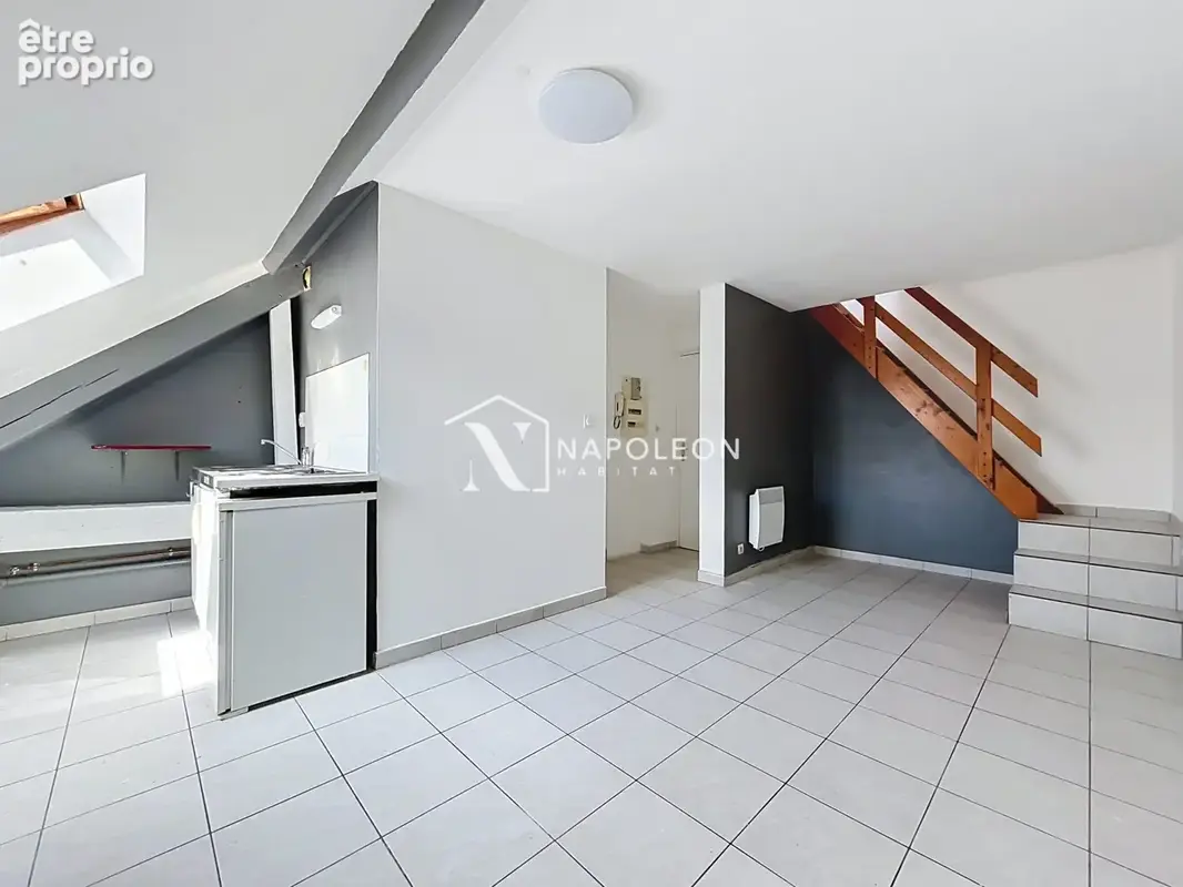 Appartement à FAMARS