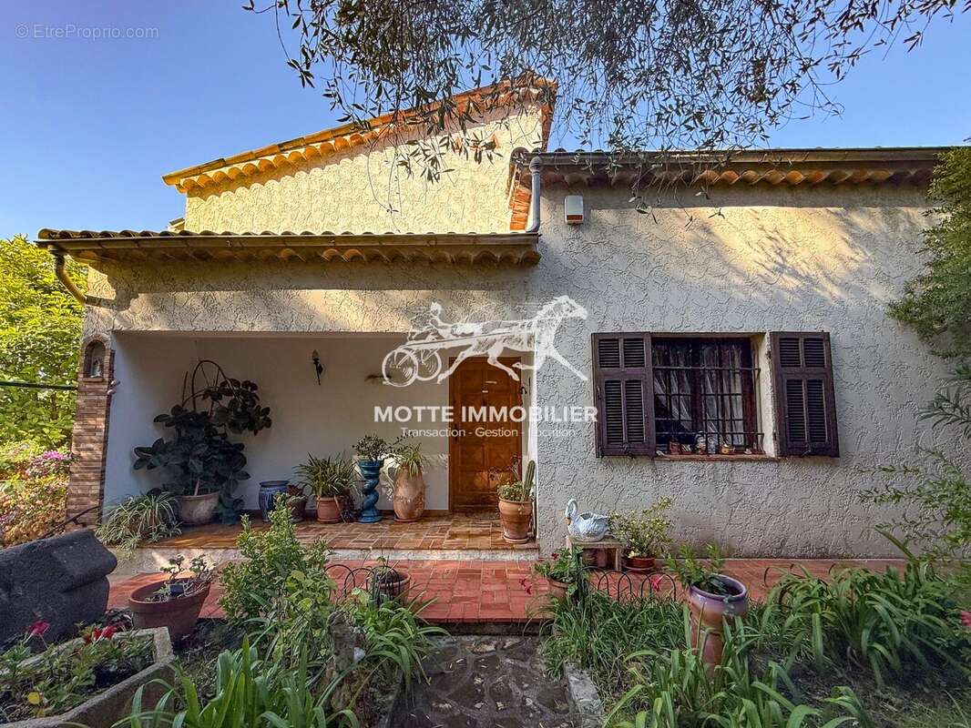 Maison à CAGNES-SUR-MER