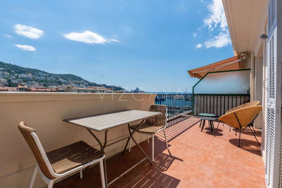 Port de Nice- Dernier étage - Vente 3 pièces - Terrasses - Vue mer - photo 13