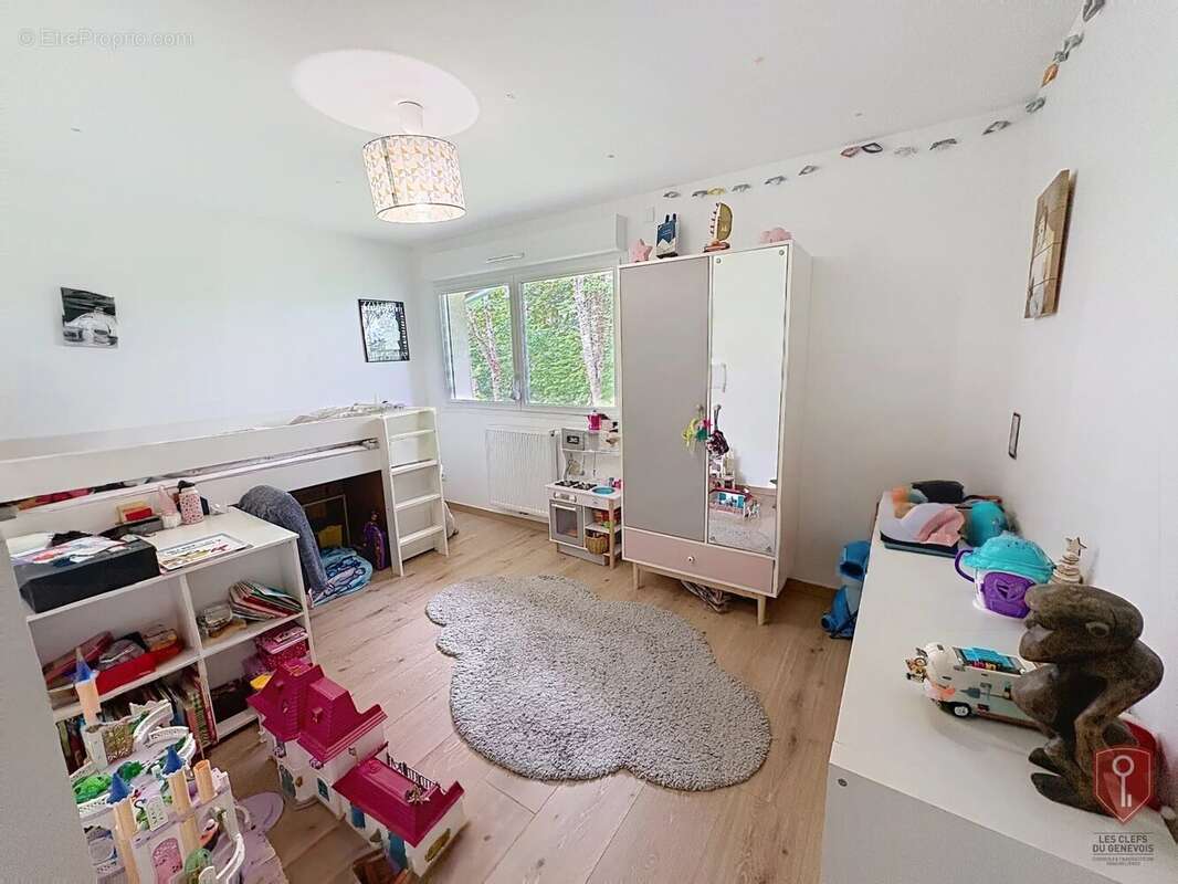 Appartement à FEIGERES