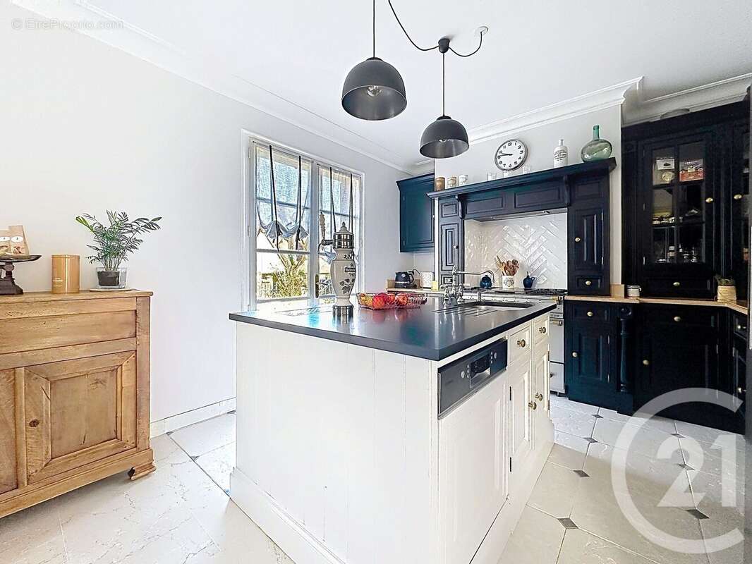 Photo 5 - Maison à THIAIS