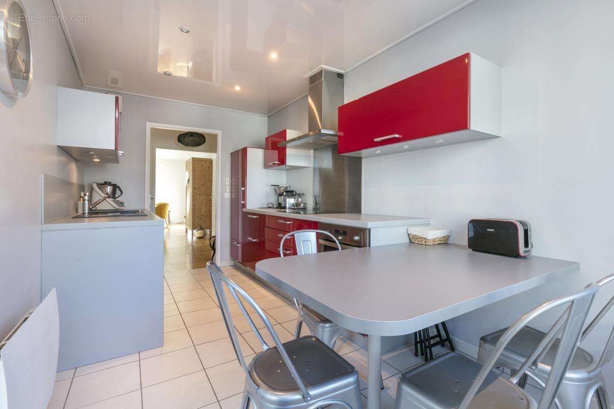 Appartement à ISSY-LES-MOULINEAUX