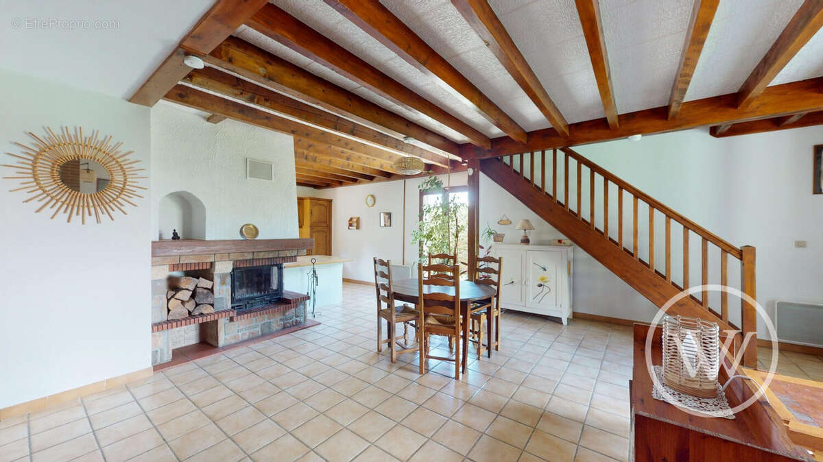 Maison à CHATEAUNEUF-SUR-ISERE