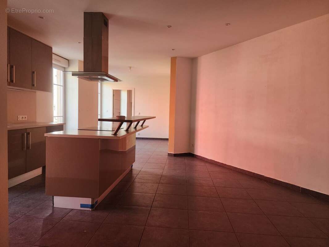 Appartement à SAINT-ETIENNE