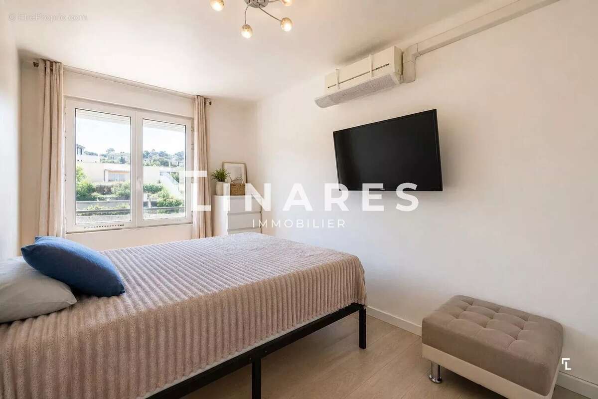 AU DESSUS DES TOITS - Appartement T4 de 77m2 - Extérieur + Dernier étage + Vue mer - 13007 BOMPARD - photo 8