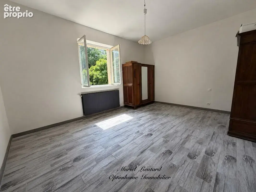 Maison 9 pieces 200 m2 - dependances - photo 9
