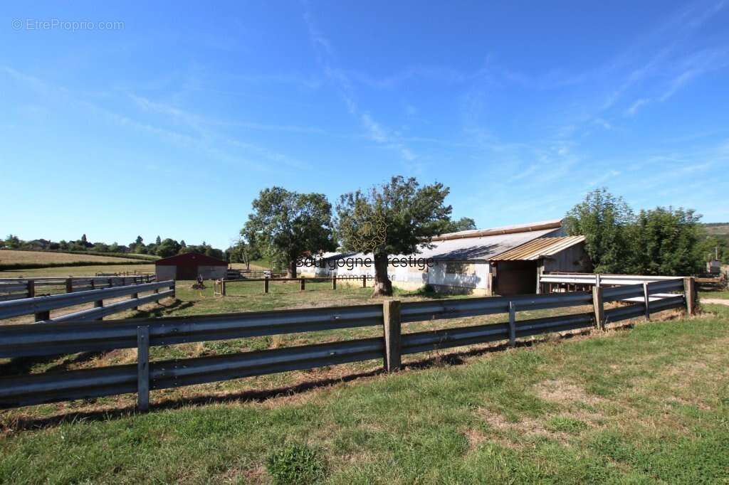 Maison à SENNECEY-LE-GRAND
