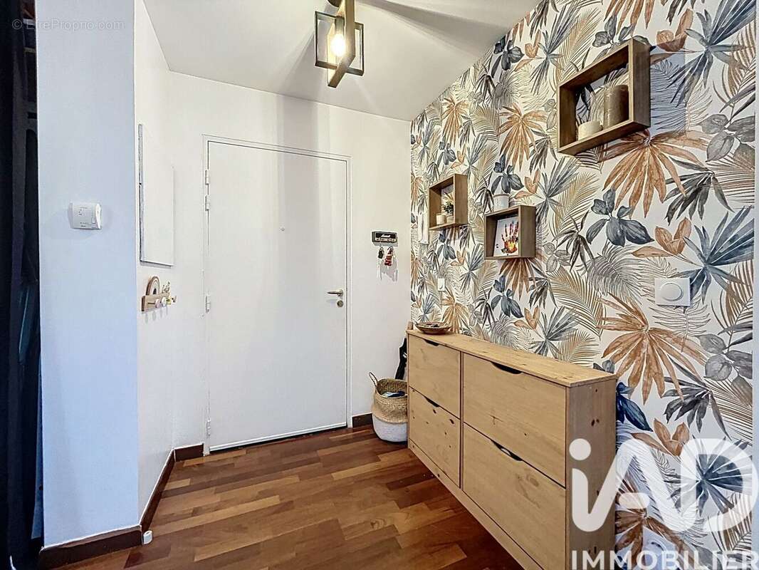 Photo 8 - Appartement à BUSSY-SAINT-GEORGES